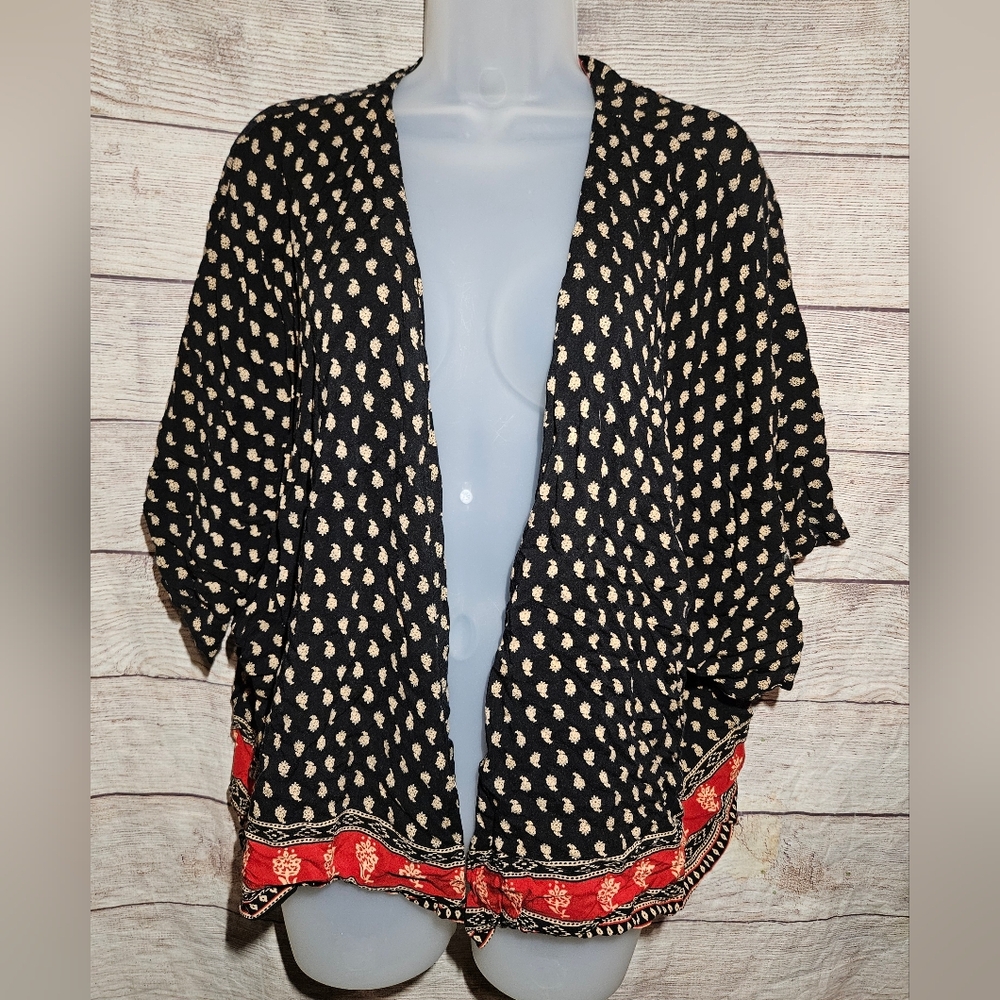 Forever 21 black red Paisley kimono short sleeve cardigan coverup top